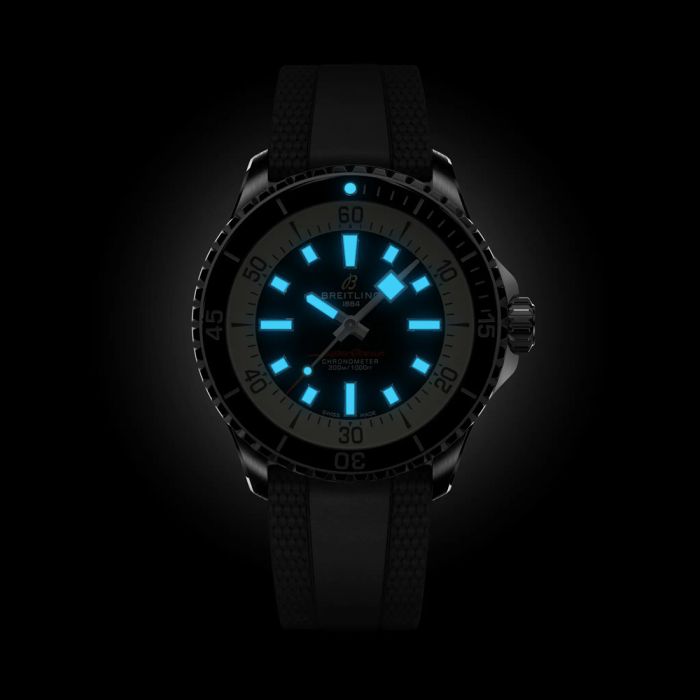 BREITLING Superocean Automatic 42 mit Lume