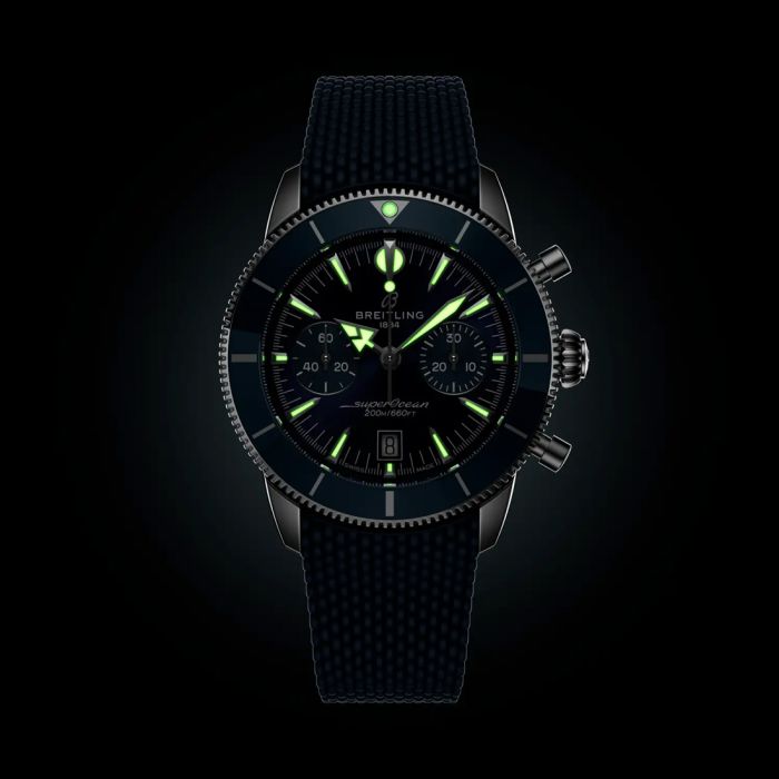 Nachansicht der BREITLING Superocean Heritage B01 Chronograph 42