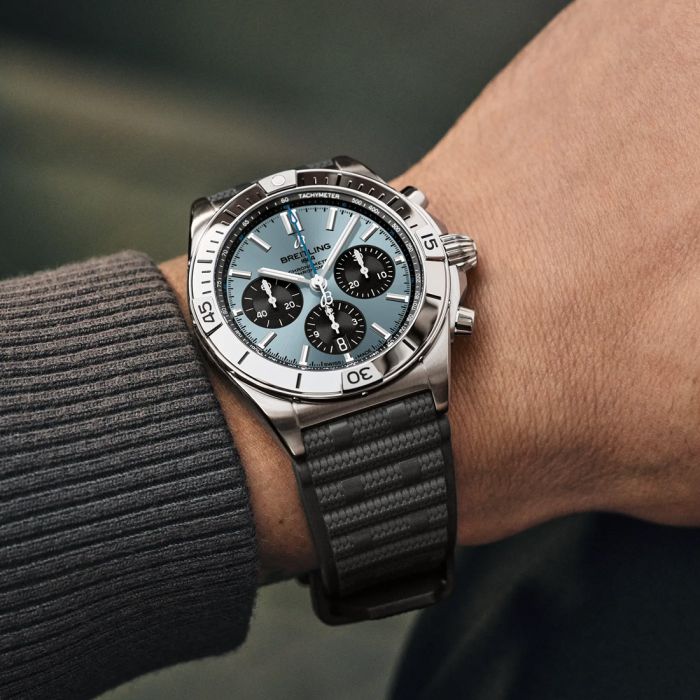 BREITLING Chronomat B01 42 am Handgelenk