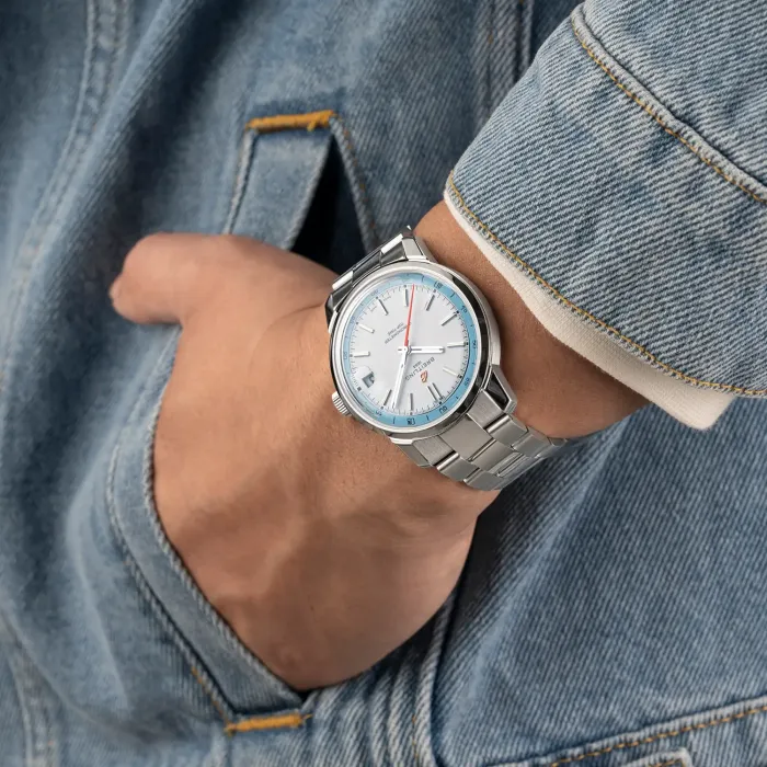 BREITLING Top Time B31 am Handgelenk