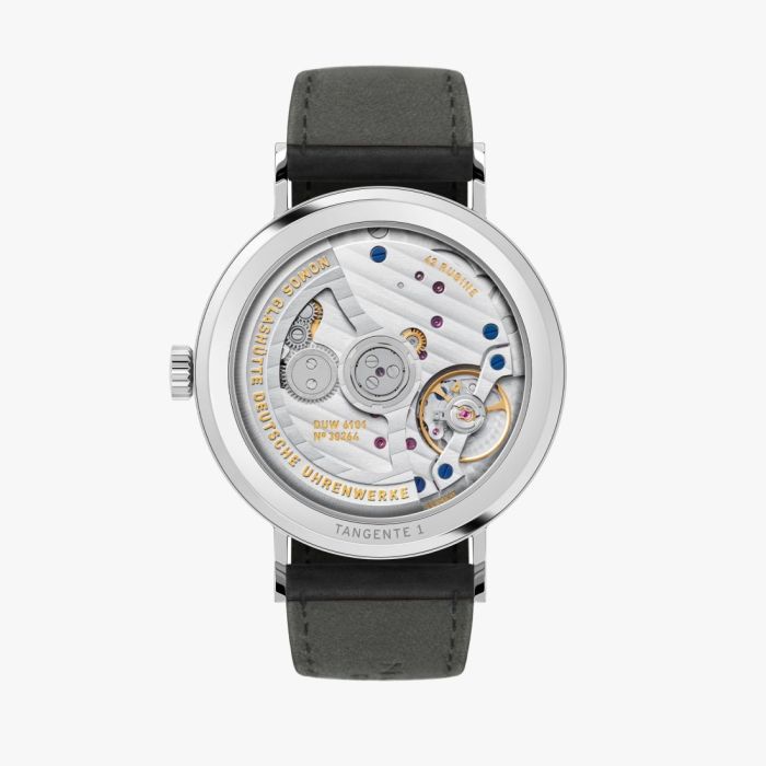 Blick durch den Glasboden auf das Uhrwerk der NOMOS Tangente neomatik 38 Update, 147