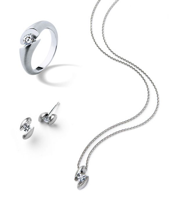 Ring Calla mit Ohrstecker und Collier