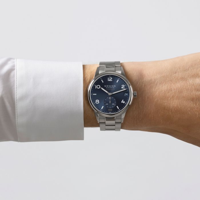 NOMOS CLUB SPORT NEOMATIK 42 DATUM BLAU, 782
