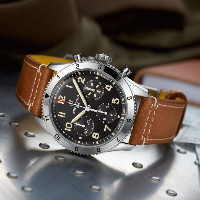 BREITLING Classic AVI Chronograph 42 Mustang, A233803A1B1X1