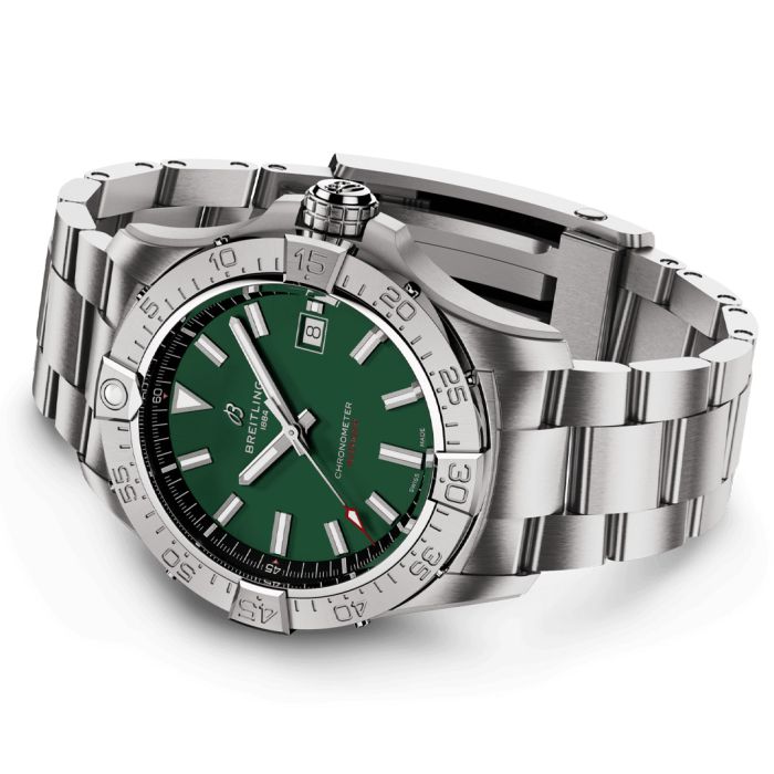 BREITLING Avenger Automatic 42, A17328101L1A1