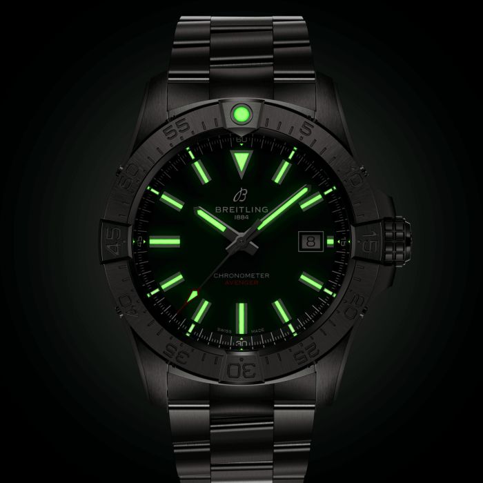 BREITLING Avenger Automatic 42, A17328101L1A1