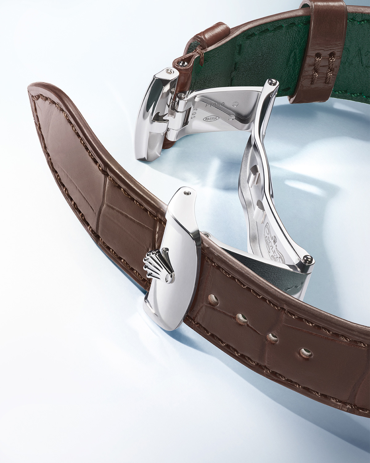 Lederband mit einer Dualclasp-Doppelfaltschließe in Platin 950