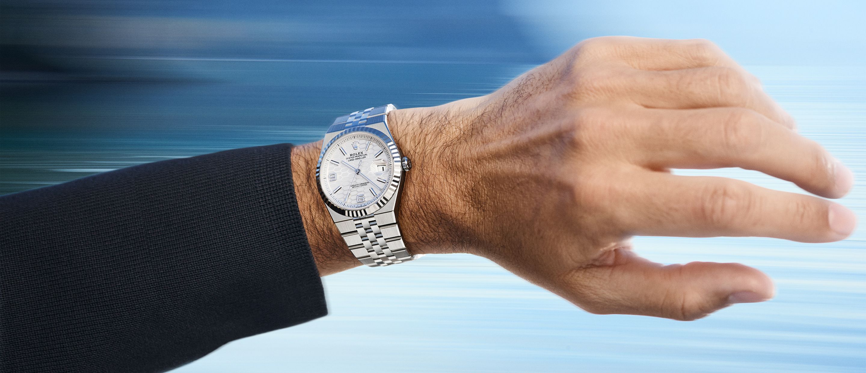 Die Rolex Land Dweller im Handgelenk