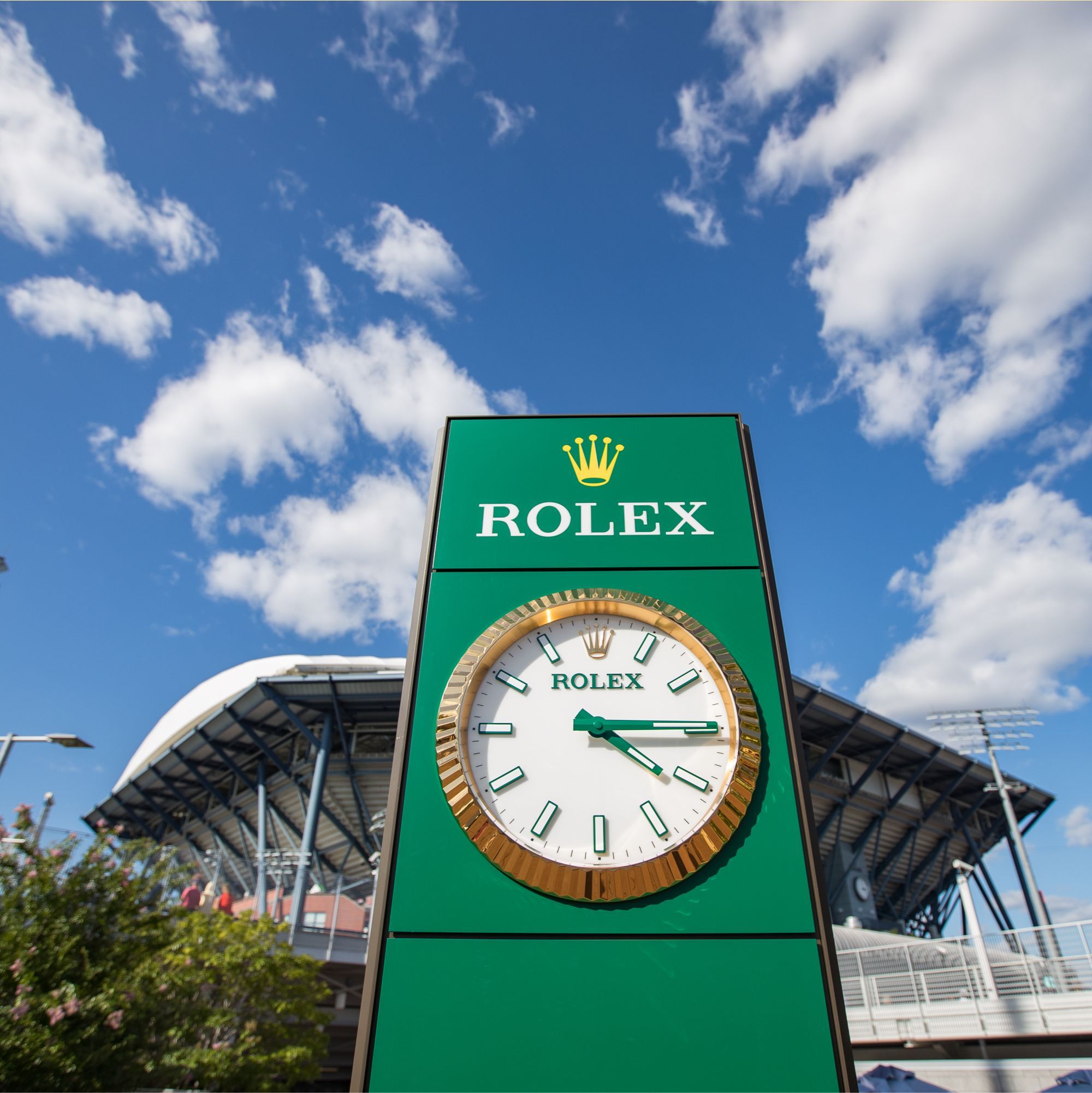 Rolex uhre vor dem Tennisstadion